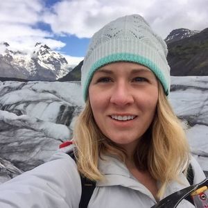 Meet your Posher, Claire